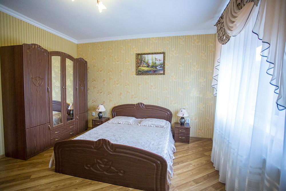 Goldenluxe Berehove (Transcarpathia) Exterior foto