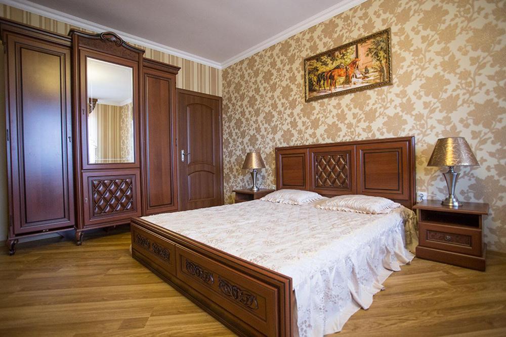 Goldenluxe Berehove (Transcarpathia) Exterior foto