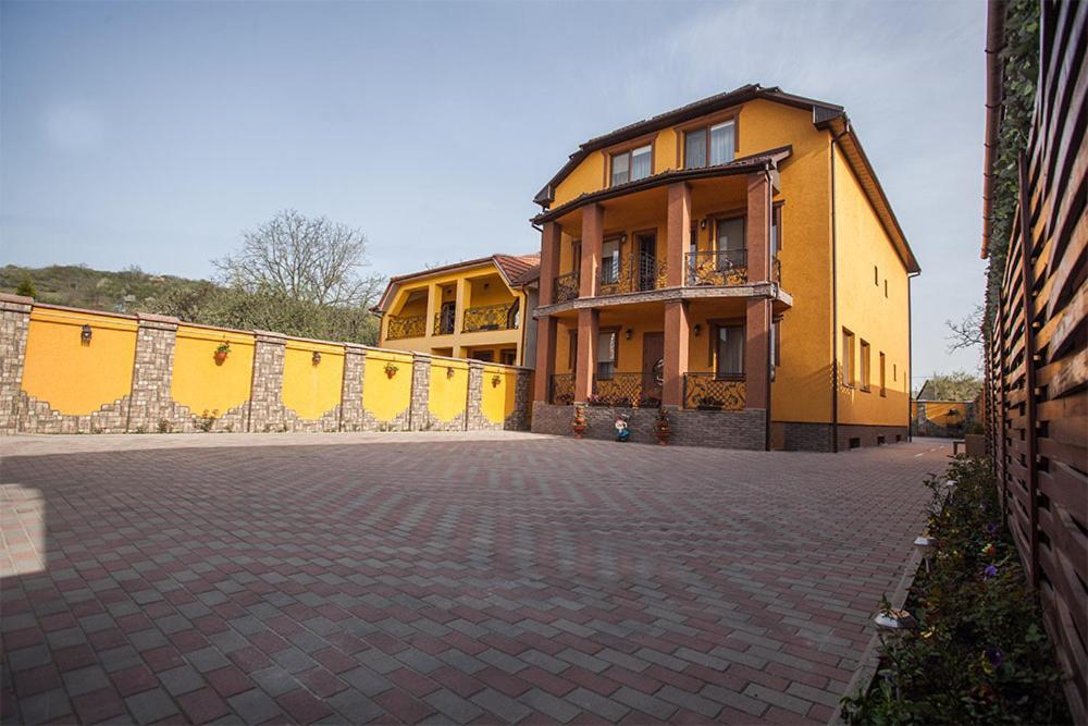 Goldenluxe Berehove (Transcarpathia) Exterior foto